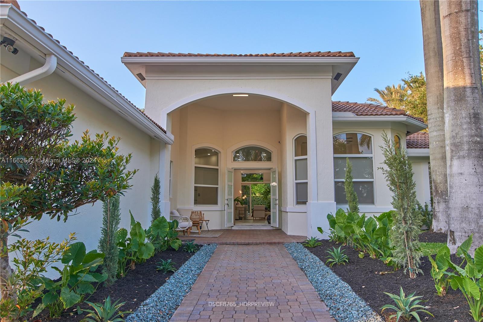 2517 Provence Cir, Weston, Florida image 2