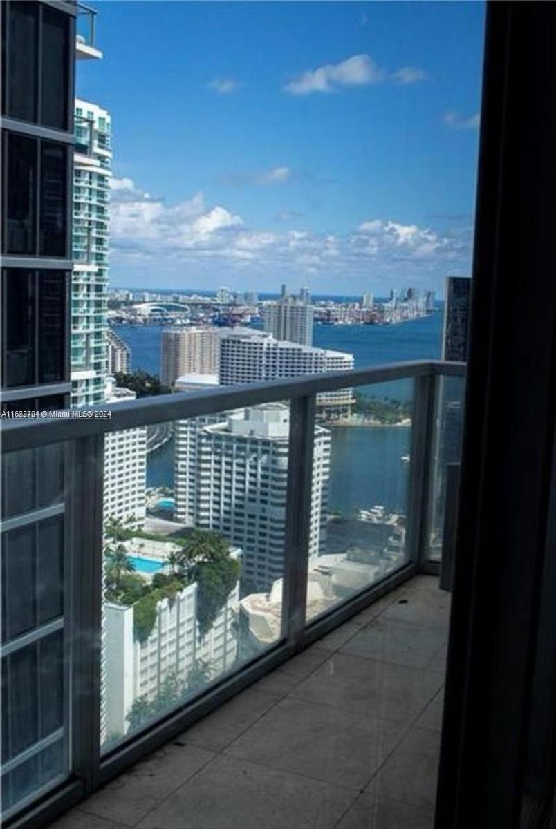 1050 Brickell Ave #3322, Miami, Florida image 9