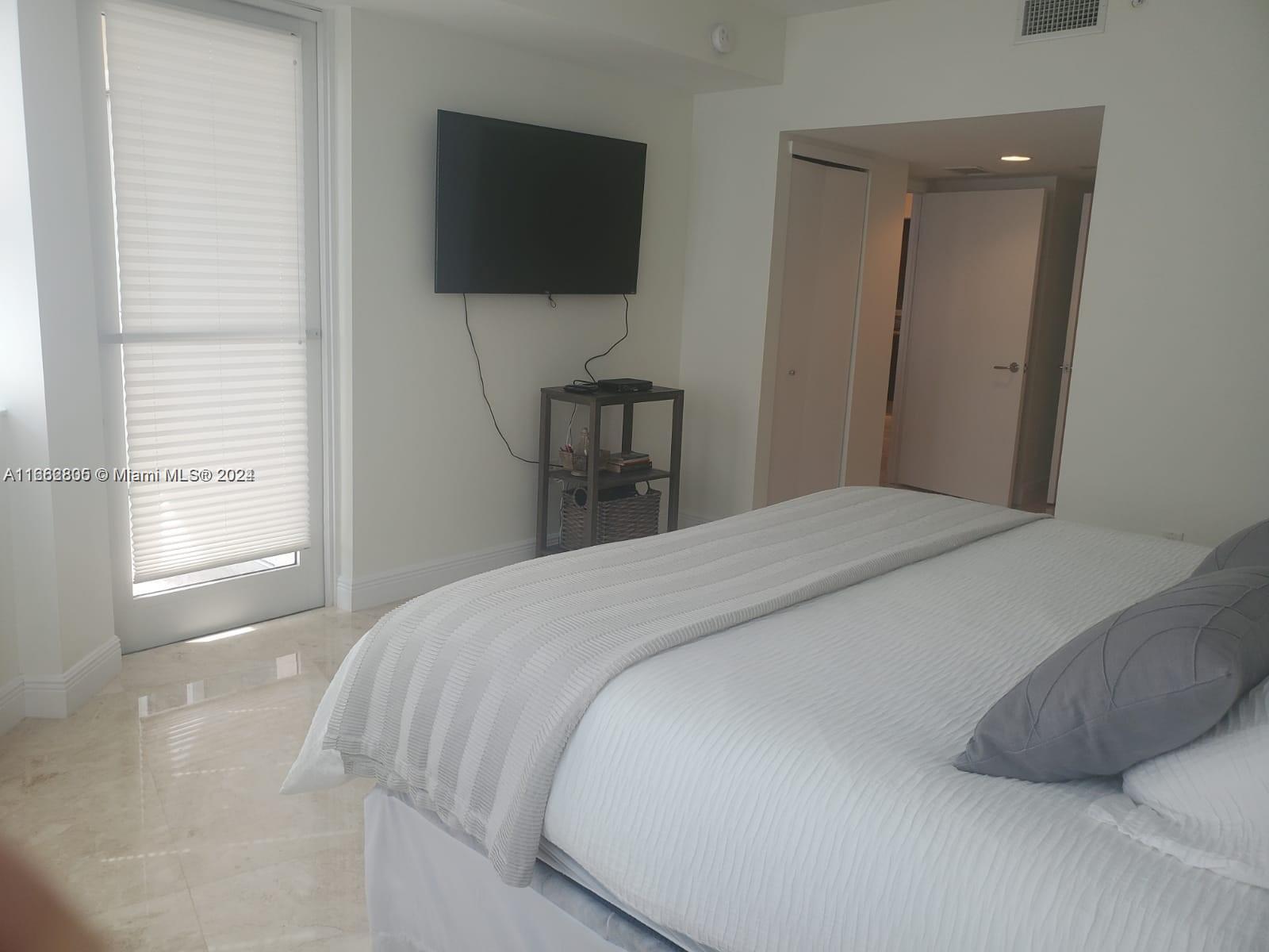 19900 E Country Club Dr #607, Aventura FL 33180