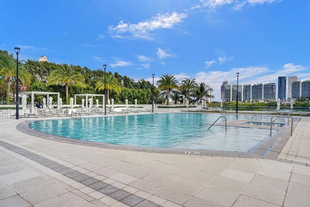 3201 NE 183rd St #804, Aventura FL 33160