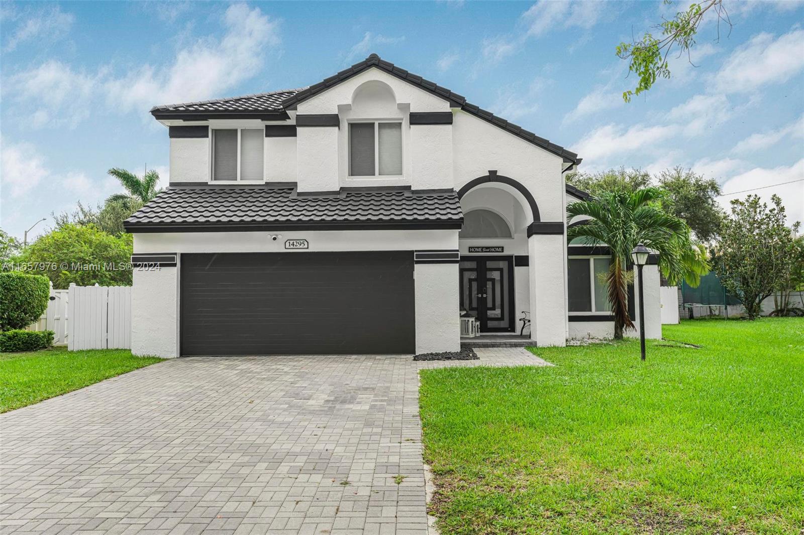 14295 NW 23rd St, Pembroke Pines, Florida image 2