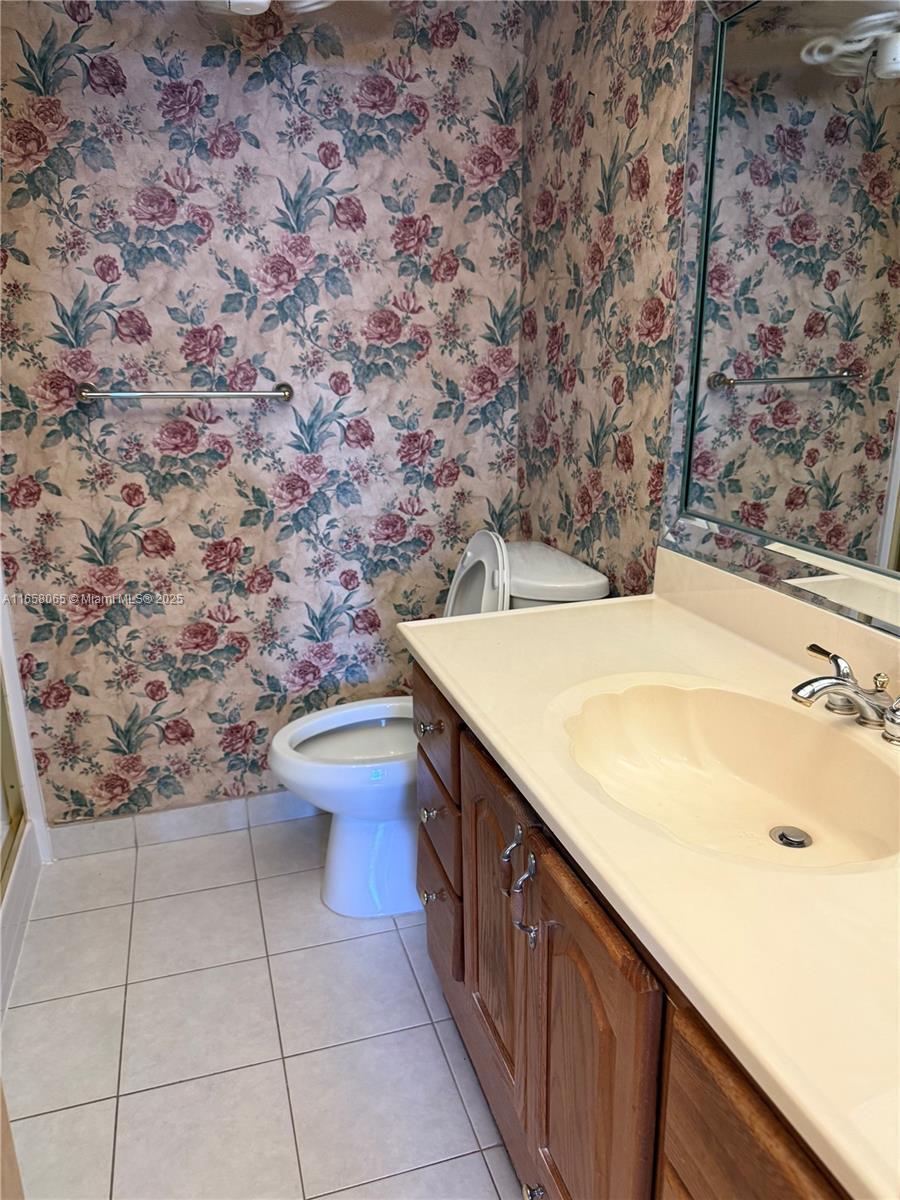 10442 Sunrise Lakes Blvd #303, Sunrise, Florida image 15