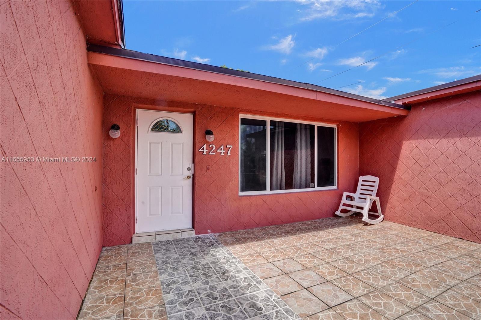 4247 NW 34th Ave, Lauderdale Lakes, Florida image 4