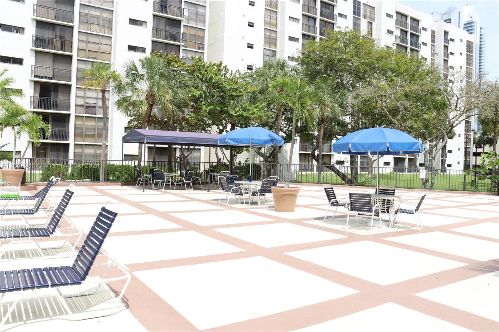 16919 N Bay Rd #118, Sunny Isles Beach, Florida image 15