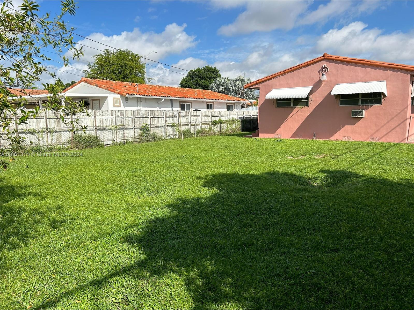 318 W 15th St, Hialeah, Florida image 37