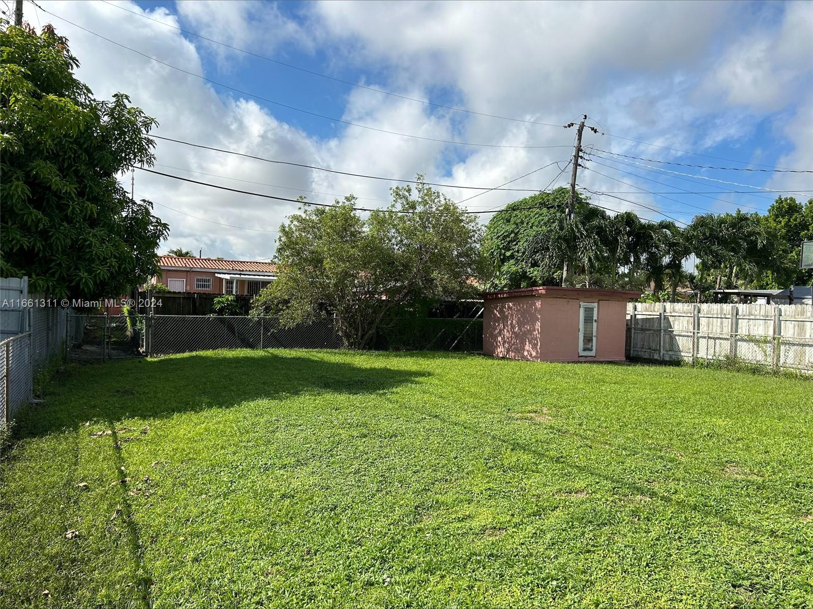 318 W 15th St, Hialeah, Florida image 39