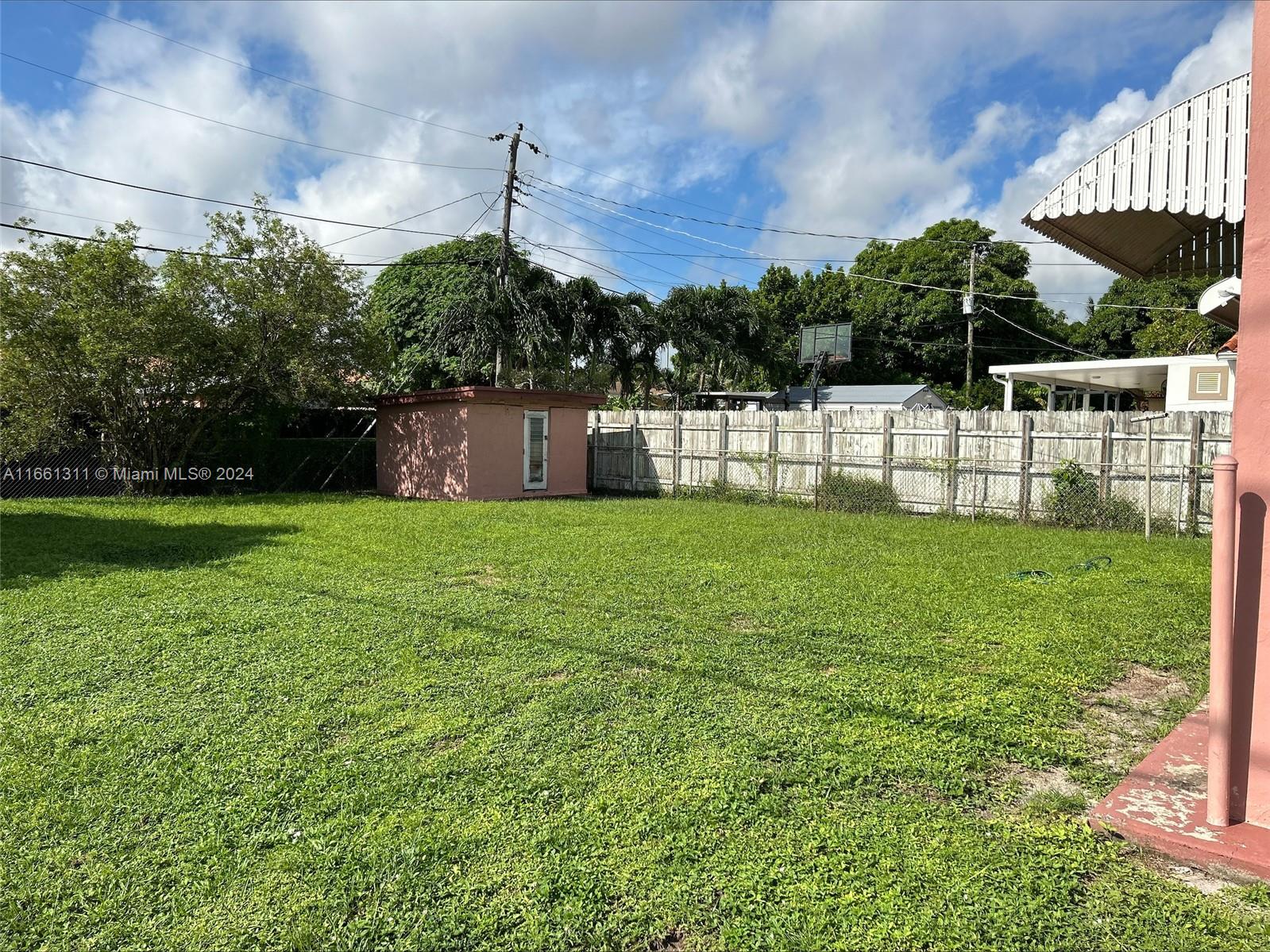 318 W 15th St, Hialeah, Florida image 40