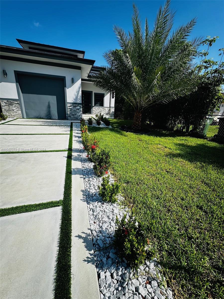 707 E 32nd St, Hialeah, Florida image 4