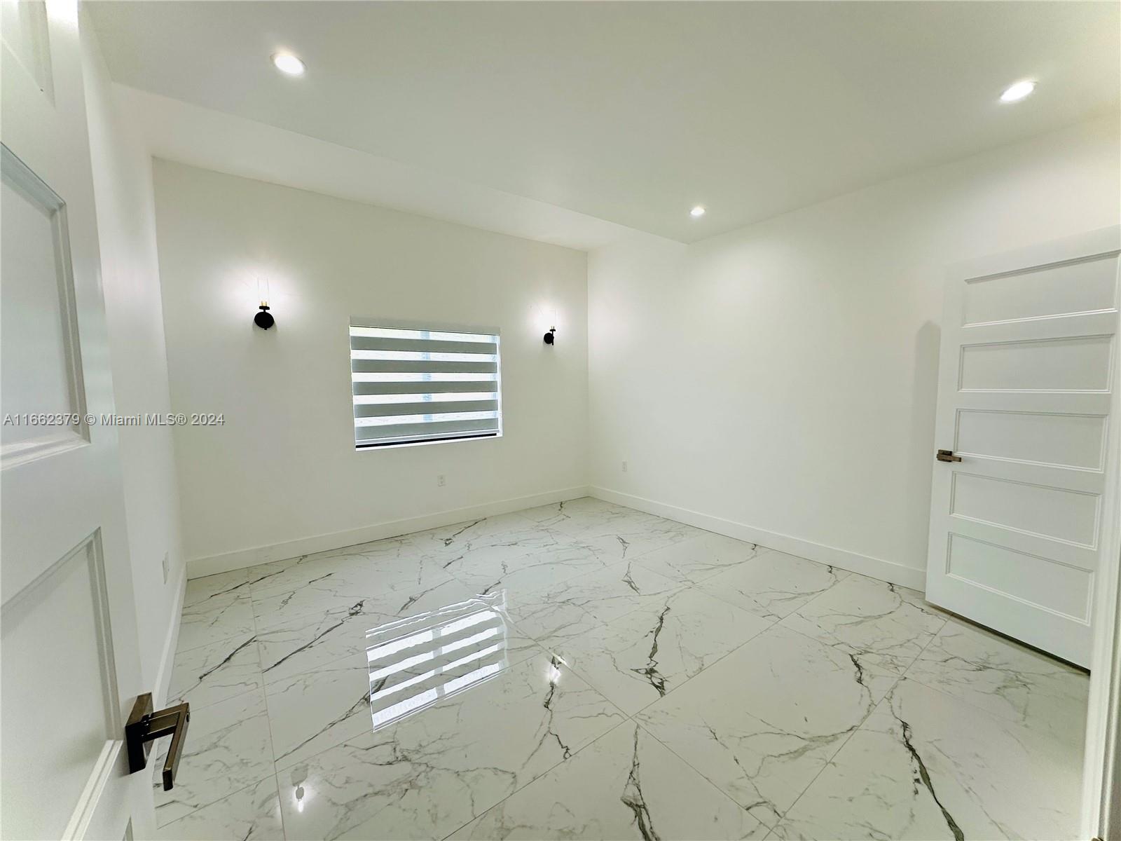 707 E 32nd St, Hialeah, Florida image 43