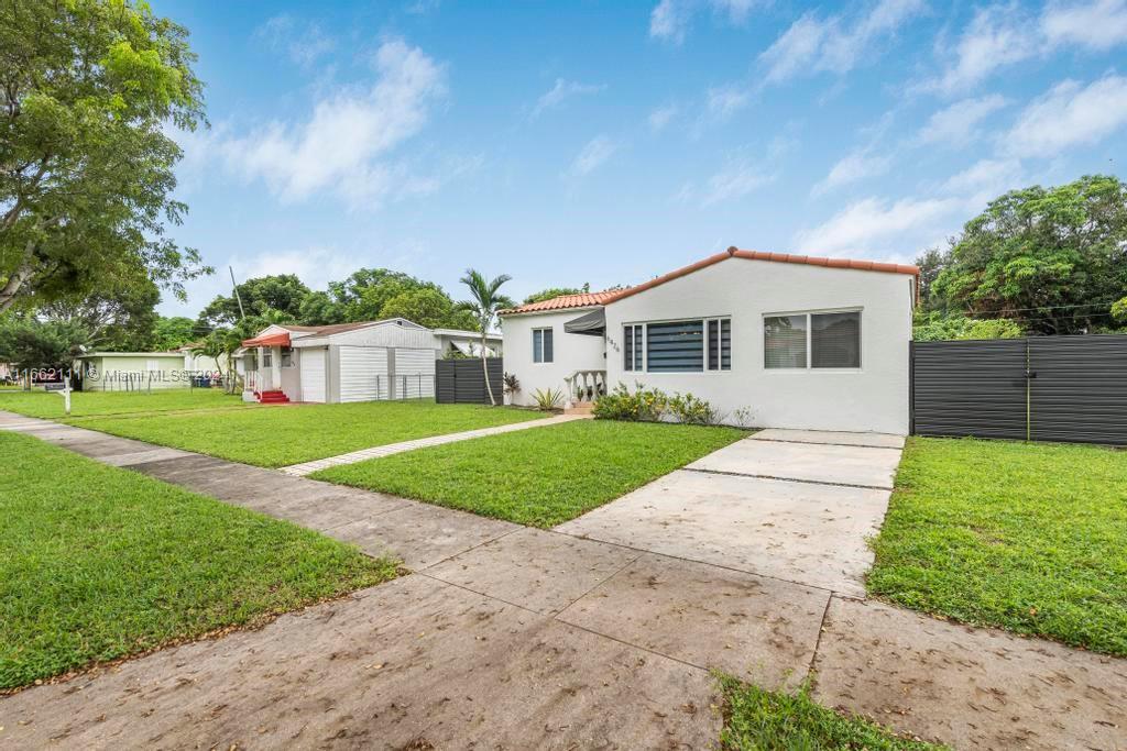 6426 SW 13th St, West Miami, Florida image 33