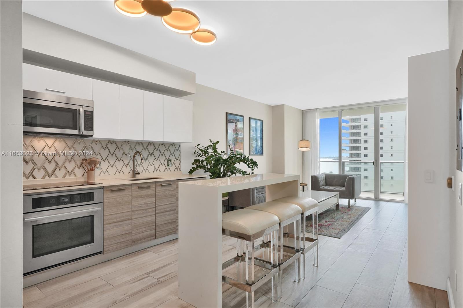 1300 E Brickell Bay Dr #906, Miami FL 33131