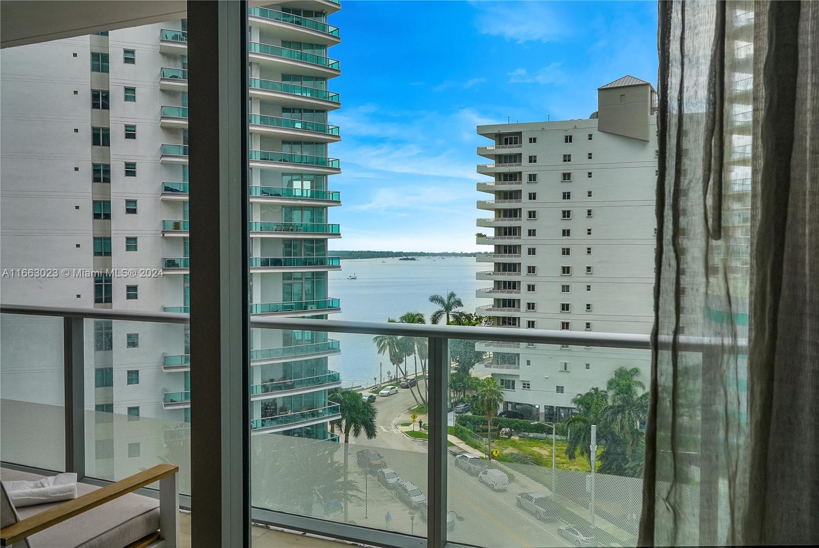 1300 E Brickell Bay Dr #906, Miami FL 33131