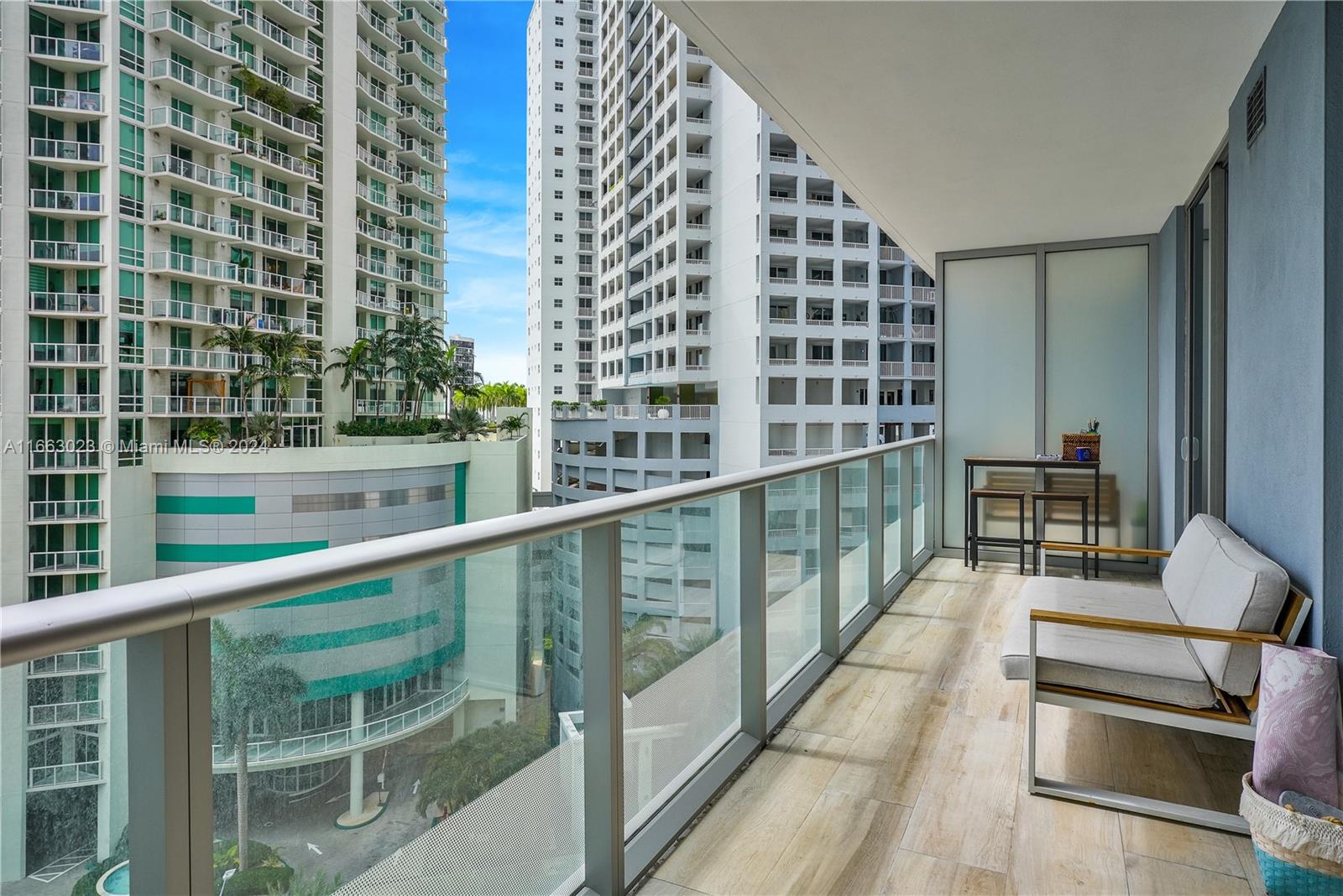 1300 E Brickell Bay Dr #906, Miami FL 33131