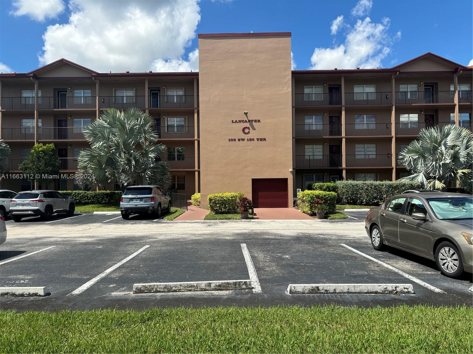 100 SW 130th Ter #303C, Pembroke Pines, Florida image 11