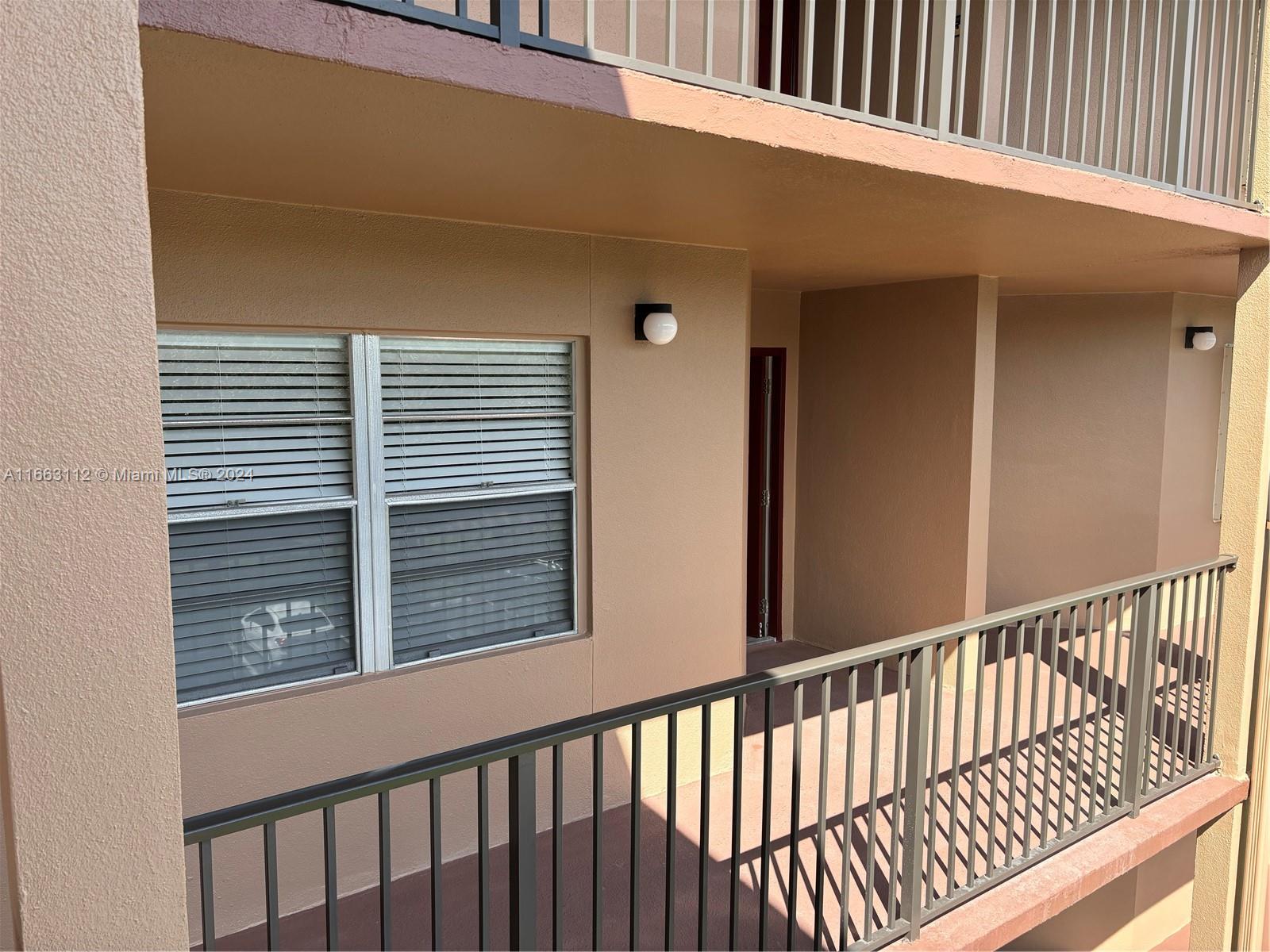 100 SW 130th Ter #303C, Pembroke Pines, Florida image 12