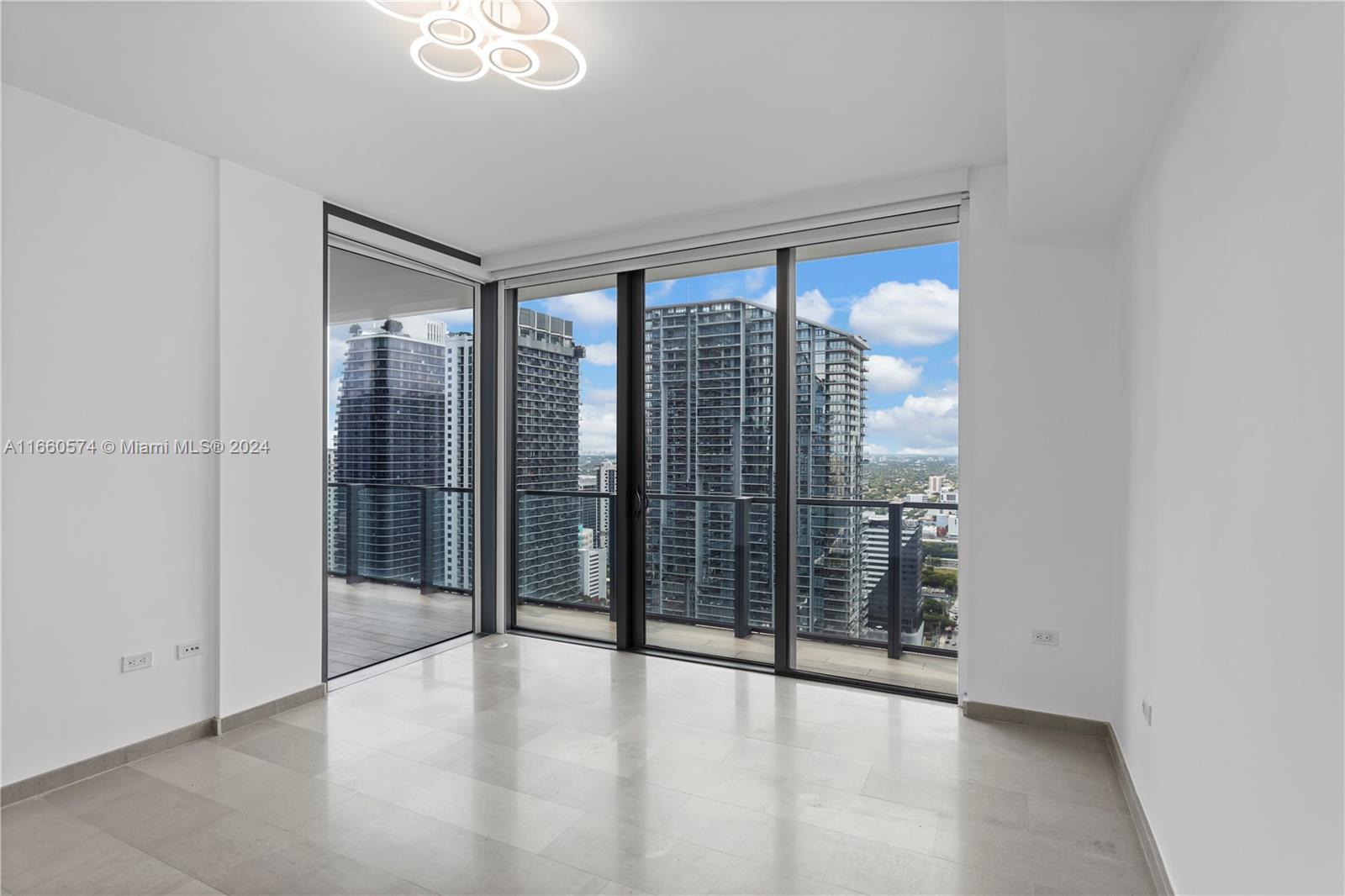 68 SE 6 St #3102, Miami, Florida image 14