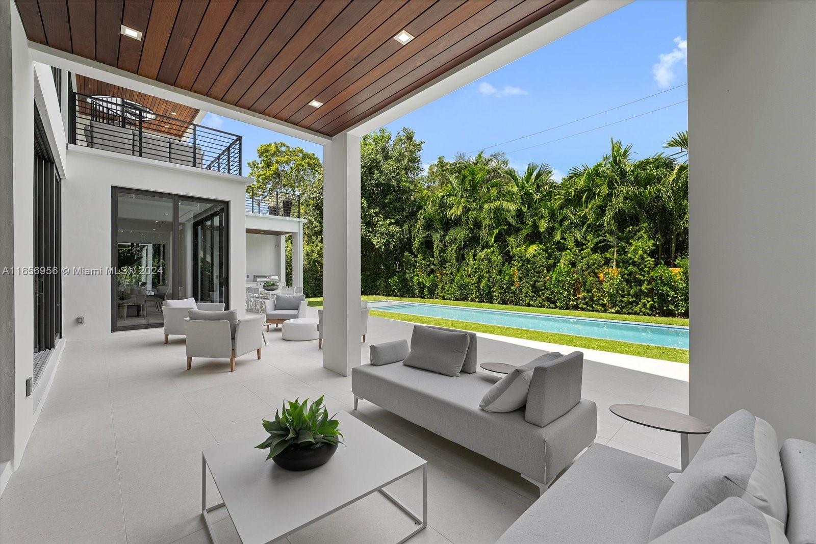 112 W Palm Midway, Miami Beach, Florida image 22