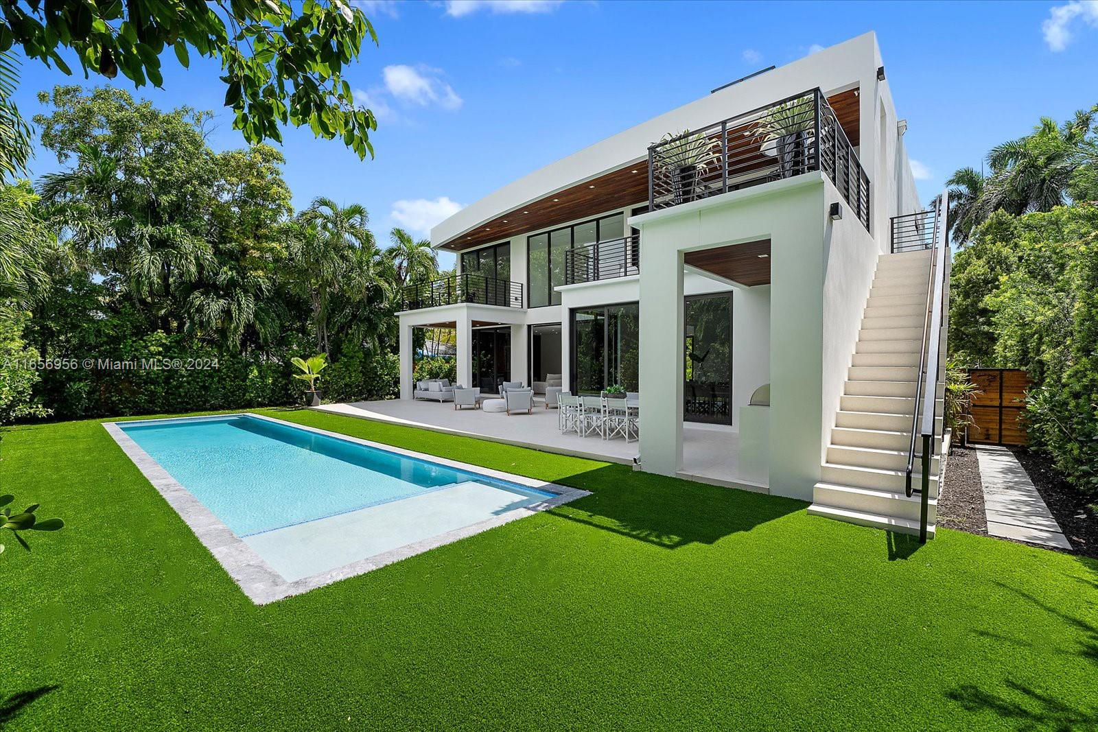 112 W Palm Midway, Miami Beach, Florida image 28