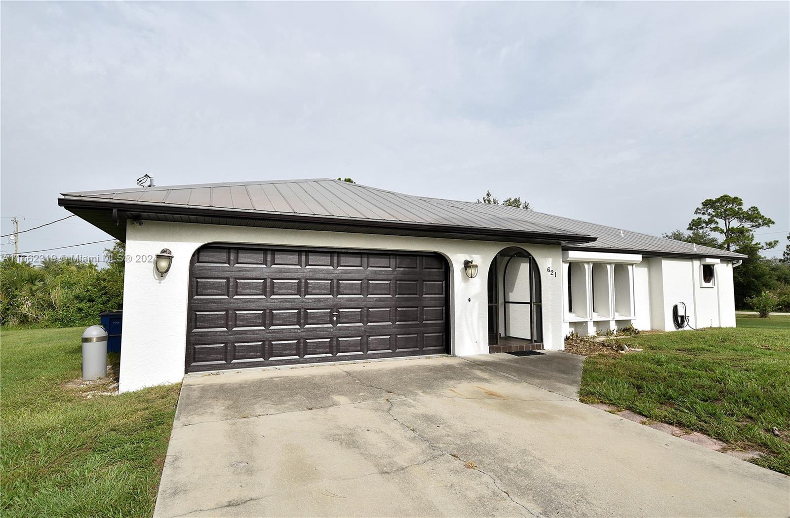 621 Lake Ave, Lehigh Acres, Florida image 1