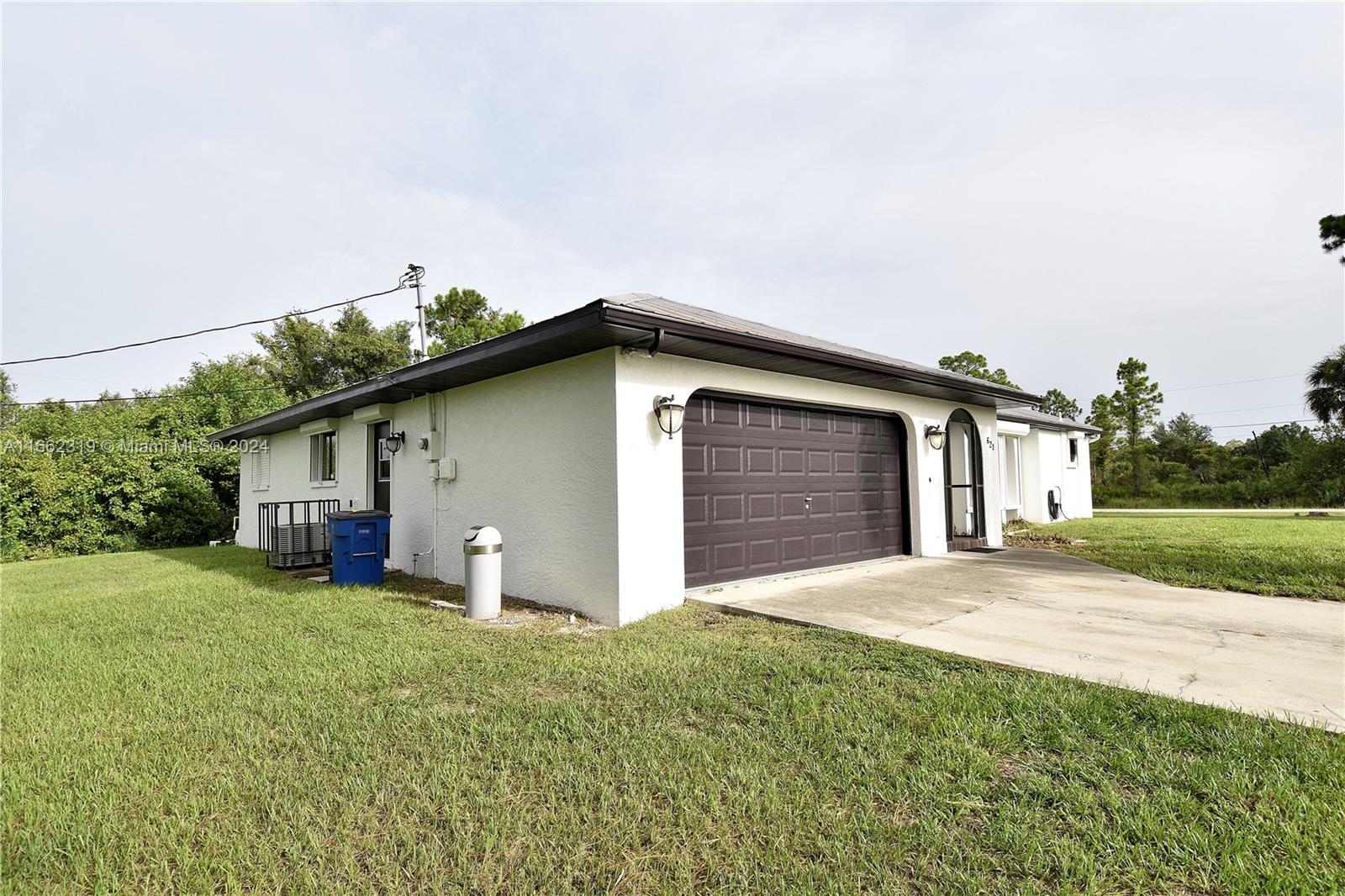 621 Lake Ave, Lehigh Acres, Florida image 3