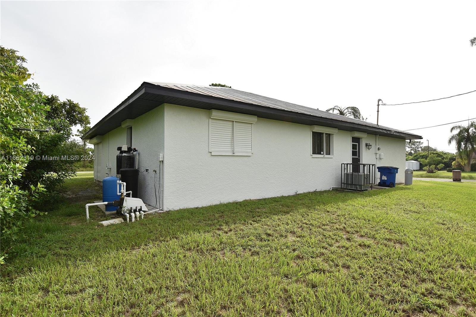 621 Lake Ave, Lehigh Acres, Florida image 6