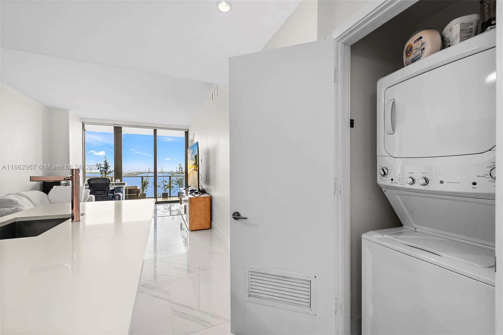 480 NE 31st St #2204, Miami FL 33137