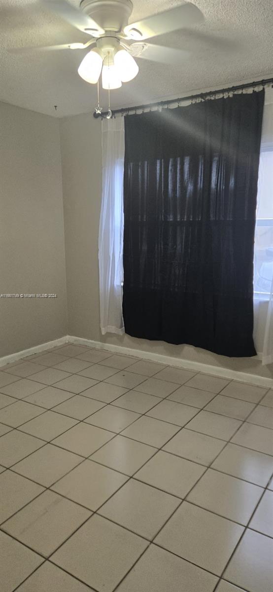 2655 W 67th Pl #14-13, Hialeah, Florida image 19