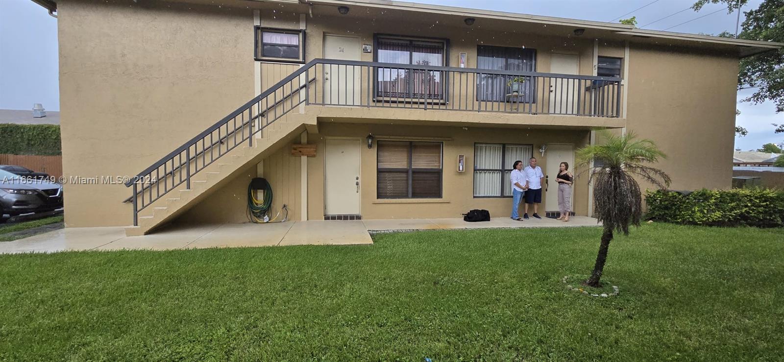 2655 W 67th Pl #14-13, Hialeah, Florida image 2