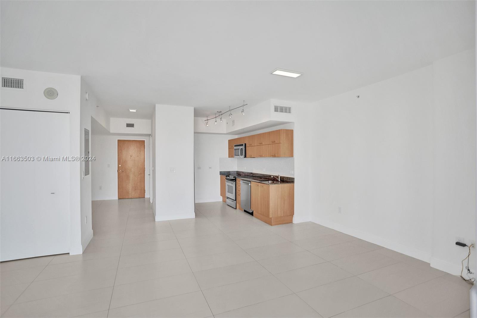 350 S Miami Ave #2015, Miami FL 33130