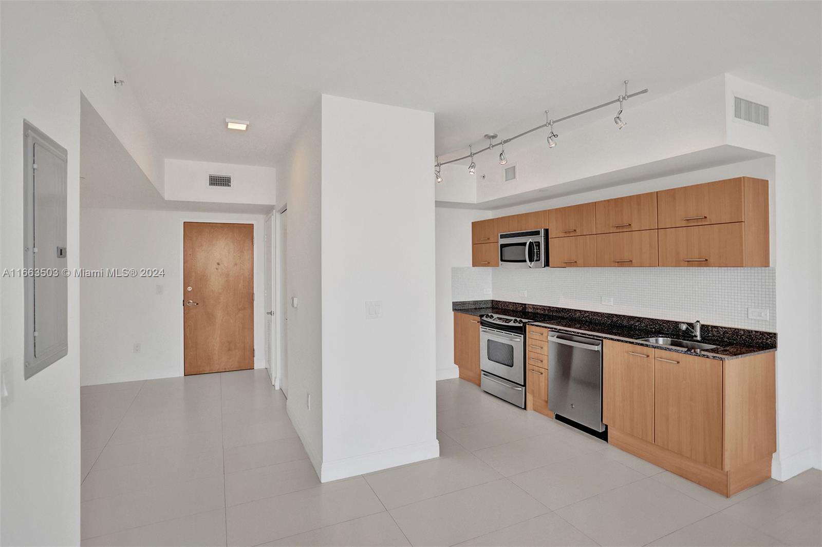 350 S Miami Ave #2015, Miami FL 33130