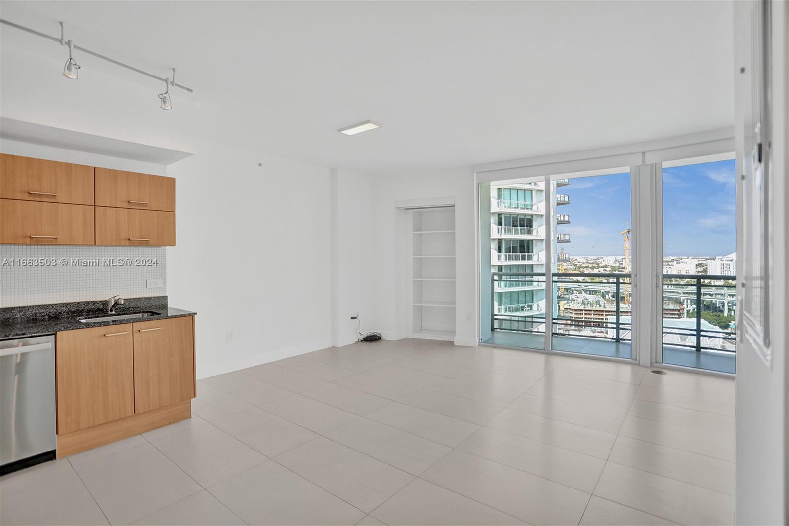 350 S Miami Ave #2015, Miami FL 33130