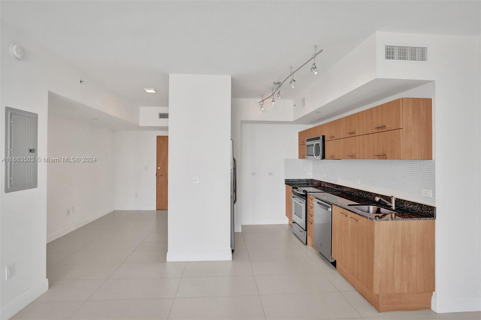 350 S Miami Ave #2015, Miami FL 33130