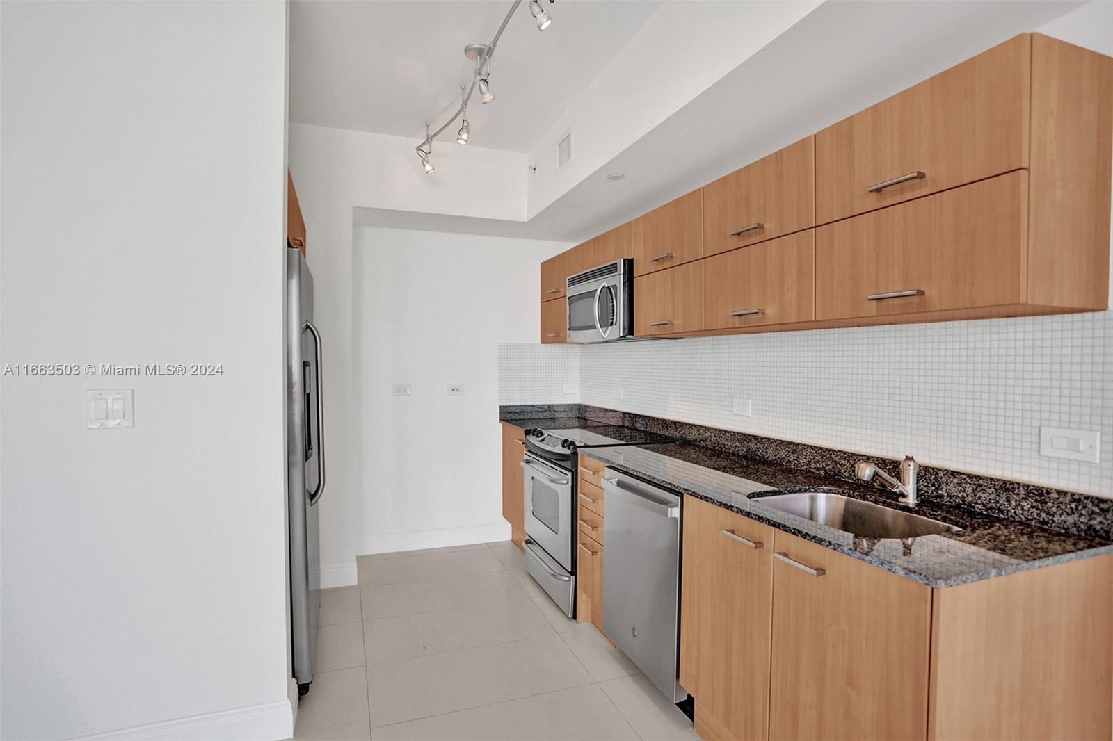350 S Miami Ave #2015, Miami FL 33130