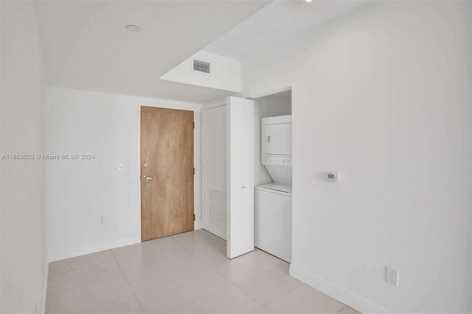 350 S Miami Ave #2015, Miami FL 33130