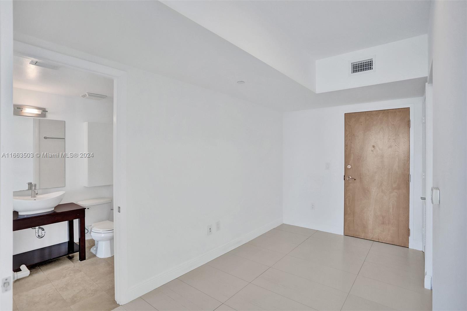 350 S Miami Ave #2015, Miami FL 33130
