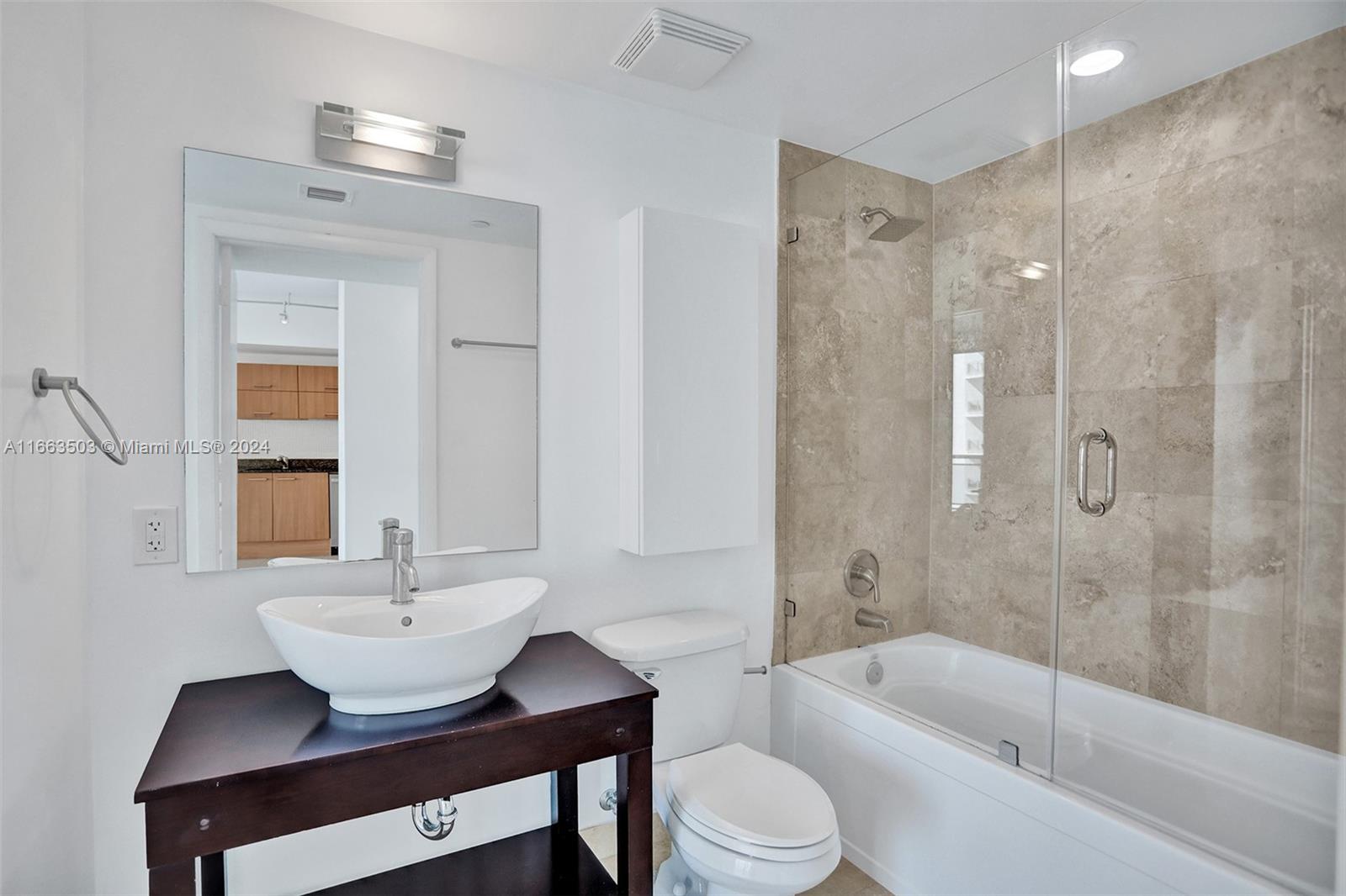 350 S Miami Ave #2015, Miami FL 33130