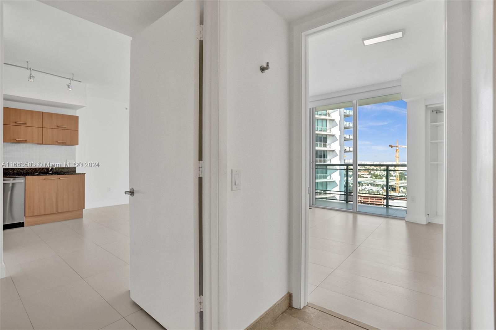 350 S Miami Ave #2015, Miami FL 33130