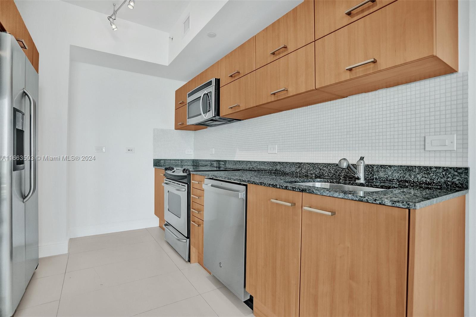 350 S Miami Ave #2015, Miami FL 33130