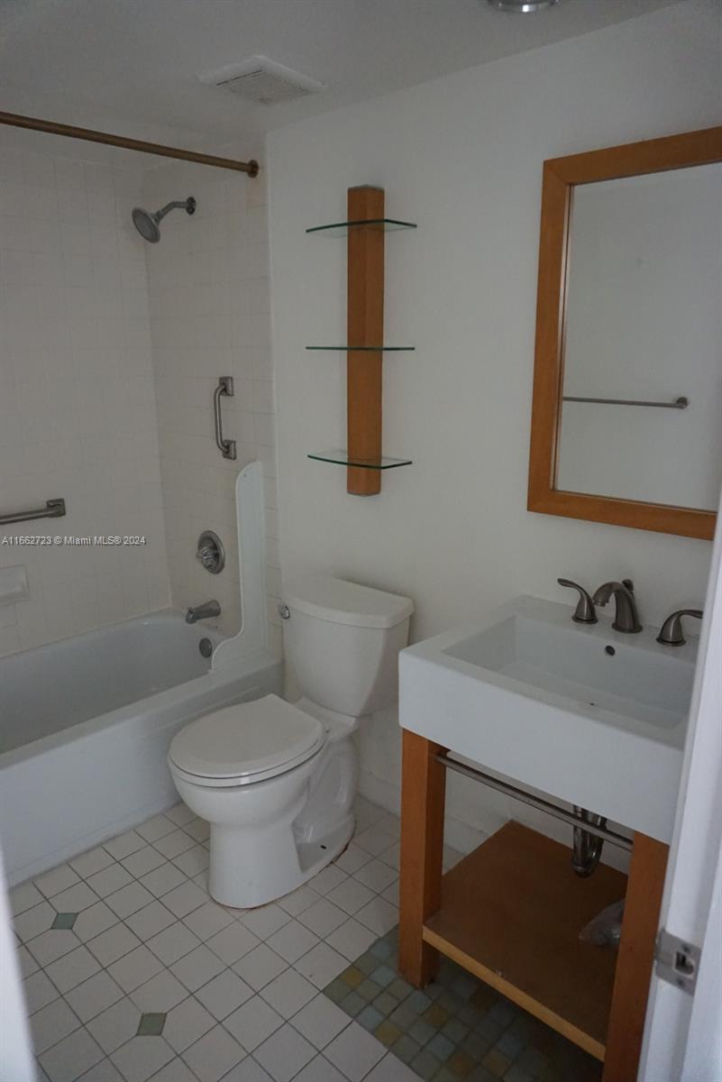 600 Biltmore Way #917, Coral Gables FL 33134