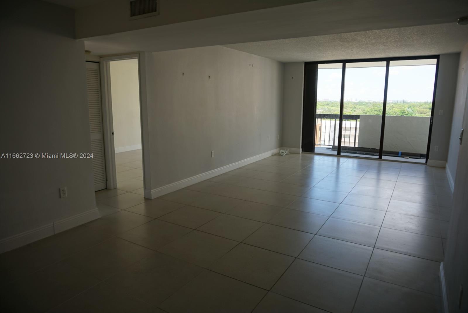 600 Biltmore Way #917, Coral Gables FL 33134
