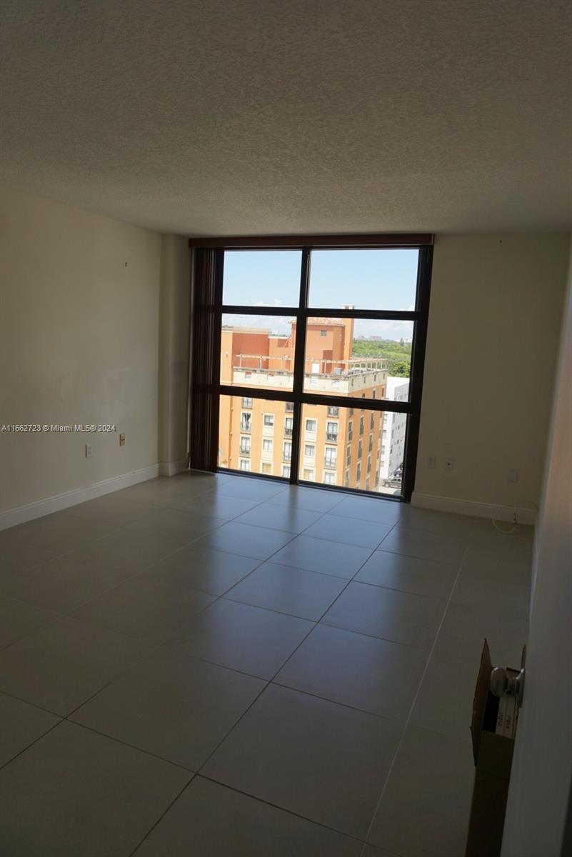 600 Biltmore Way #917, Coral Gables FL 33134