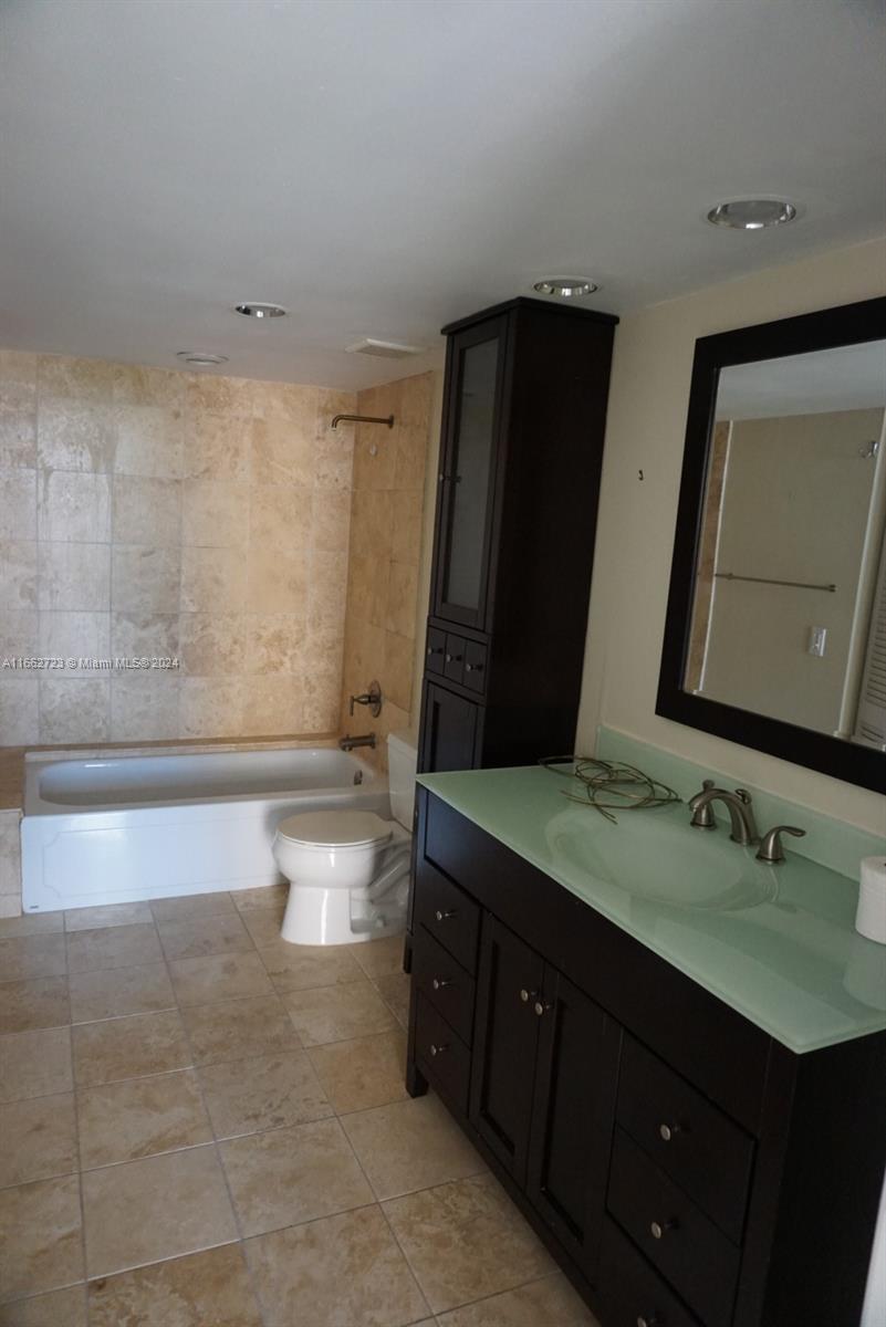 600 Biltmore Way #917, Coral Gables FL 33134