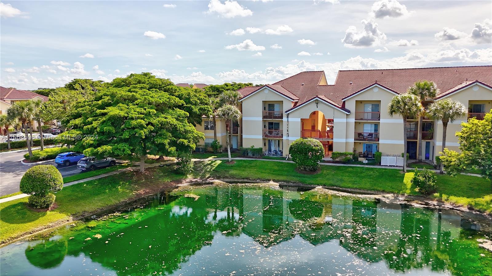 7680 Westwood Drive #823, Tamarac, Florida image 4