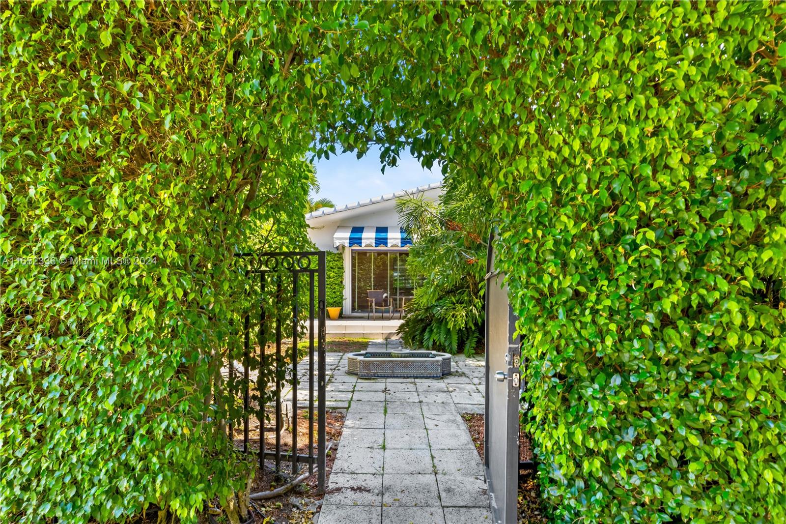 7975 Biscayne Point Cir, Miami Beach, Florida image 8