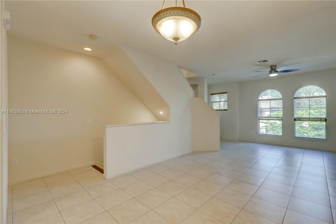 1033 NE 17th Way #2102, Fort Lauderdale, Florida image 10