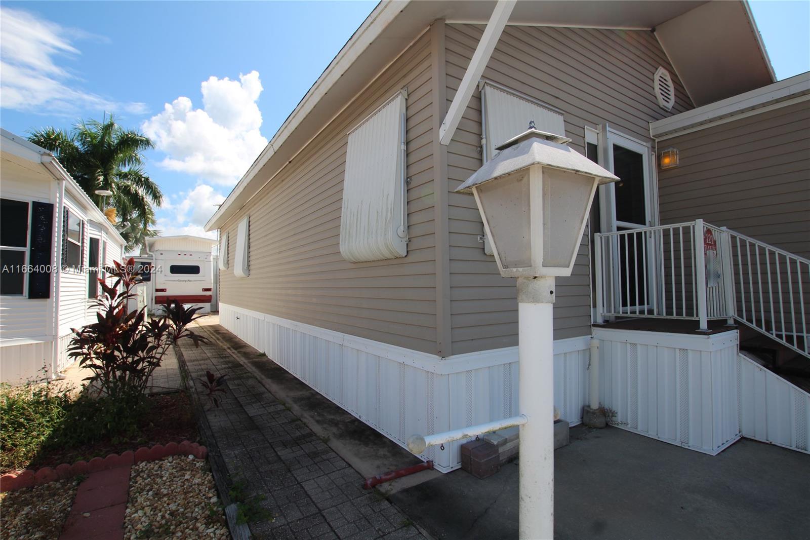 1159 SE Daniels Rd #121, Moore Haven, Florida image 2