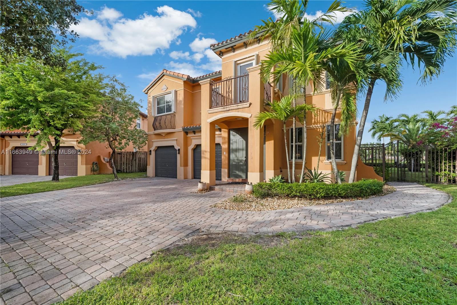 15451 SW 30th St, Miami, Florida image 2