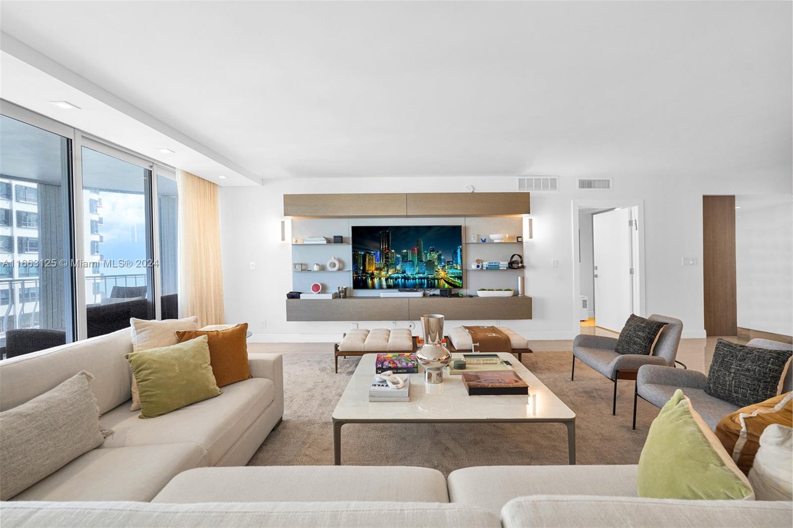 10155 Collins Ave #1106, Bal Harbour FL 33154