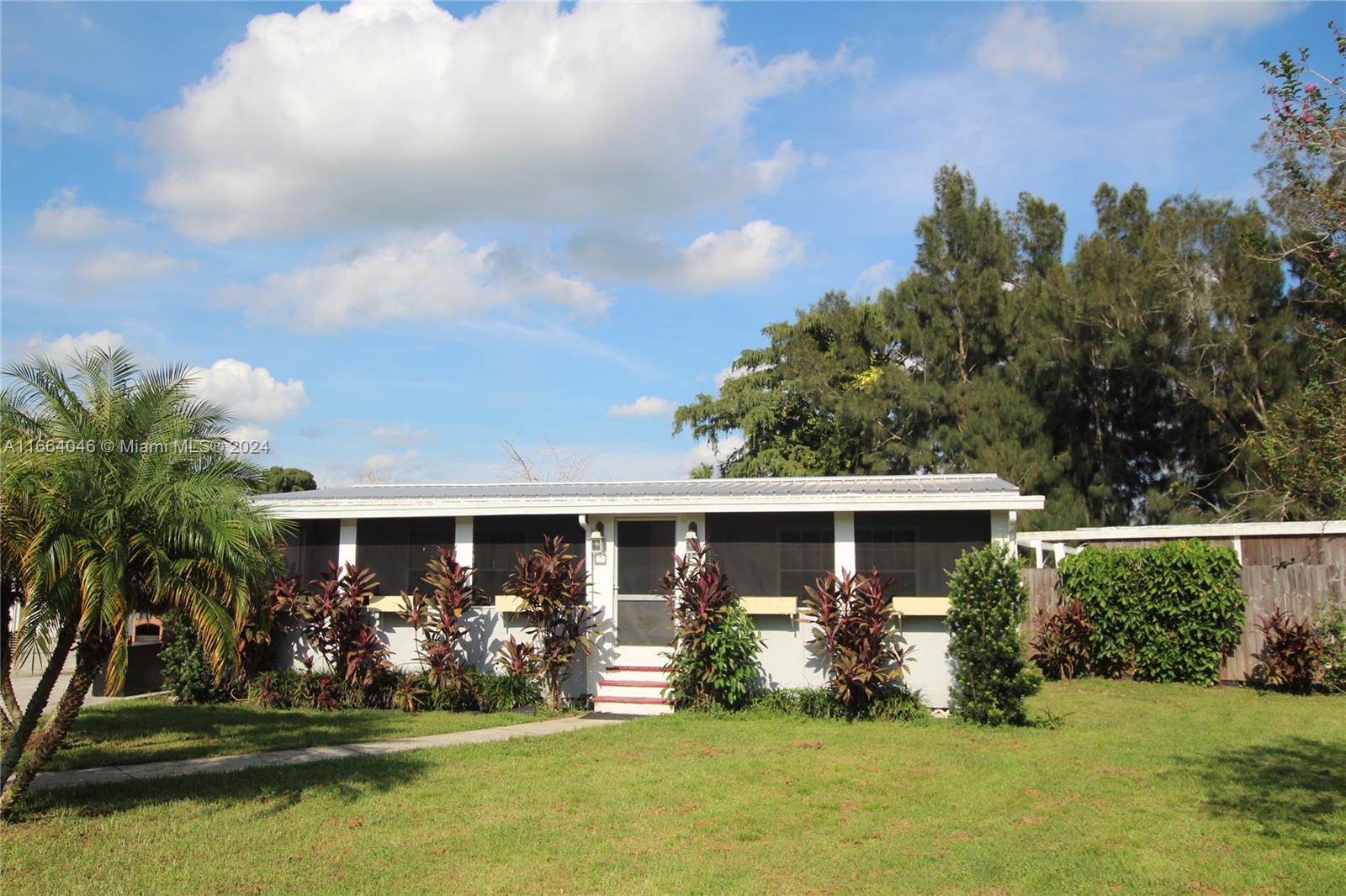 3121 SE 32nd Court, Okeechobee, Florida image 2