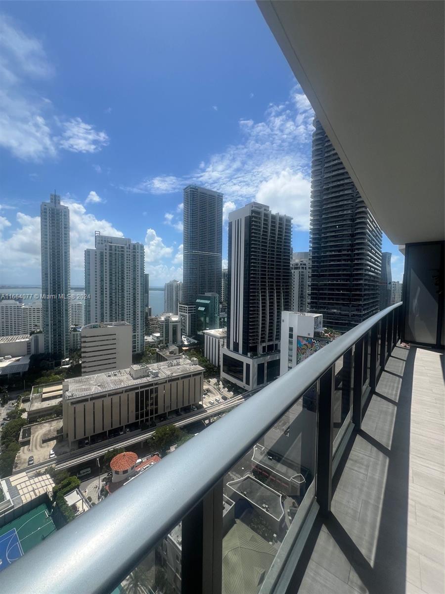 45 SW 9th St #2702, Miami FL 33130